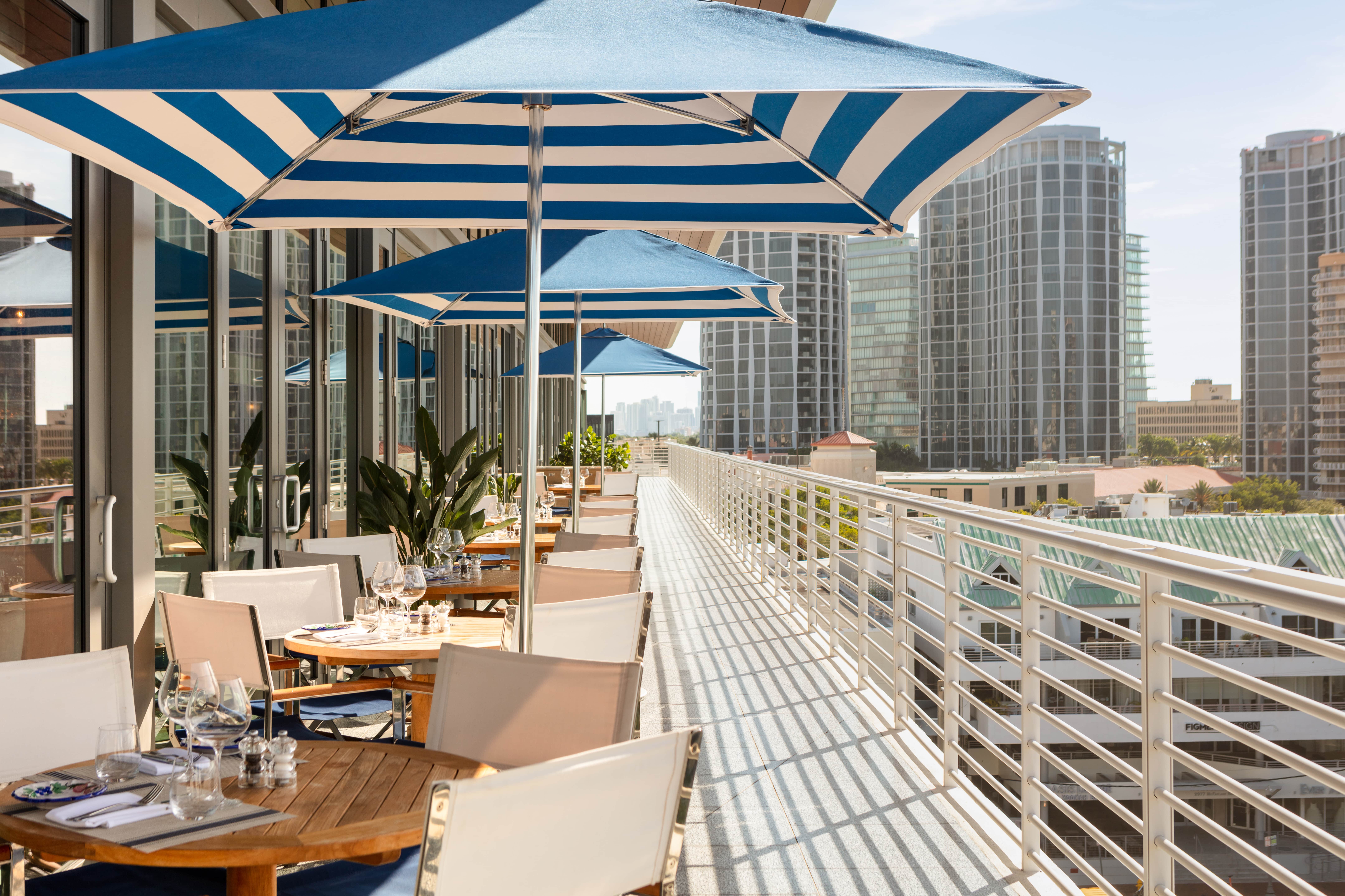 Bellini_Rooftop_1MB9H.jpg
