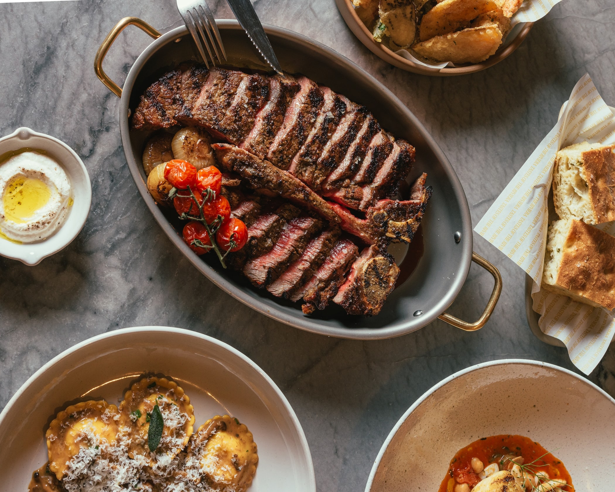 Bistecca_Fiorentina_Tortelli_MIKA_Credit_Daniel_Zuliani.jpg