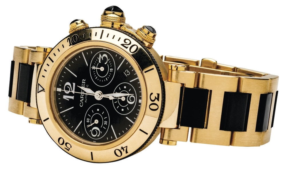 Cartier_Pasha_Seatimer_Chronograph_with_yellow_gold_and_black_rubber_dial.jpg