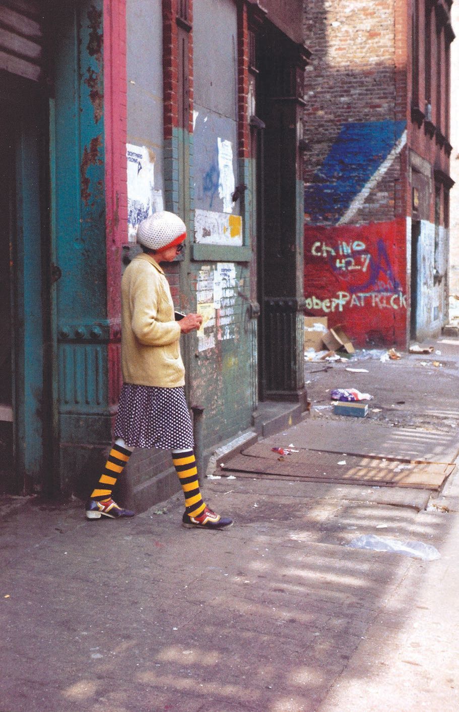 Helen Levitt, “New York,” 1977 PHOTO: COURTESY OF THE MARGULIES COLLECTION AT THE WAREHOUSE